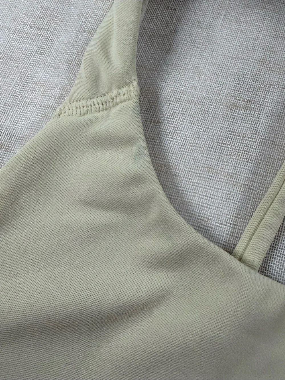 Athleta Women's Cream Crossback Sports Bra
